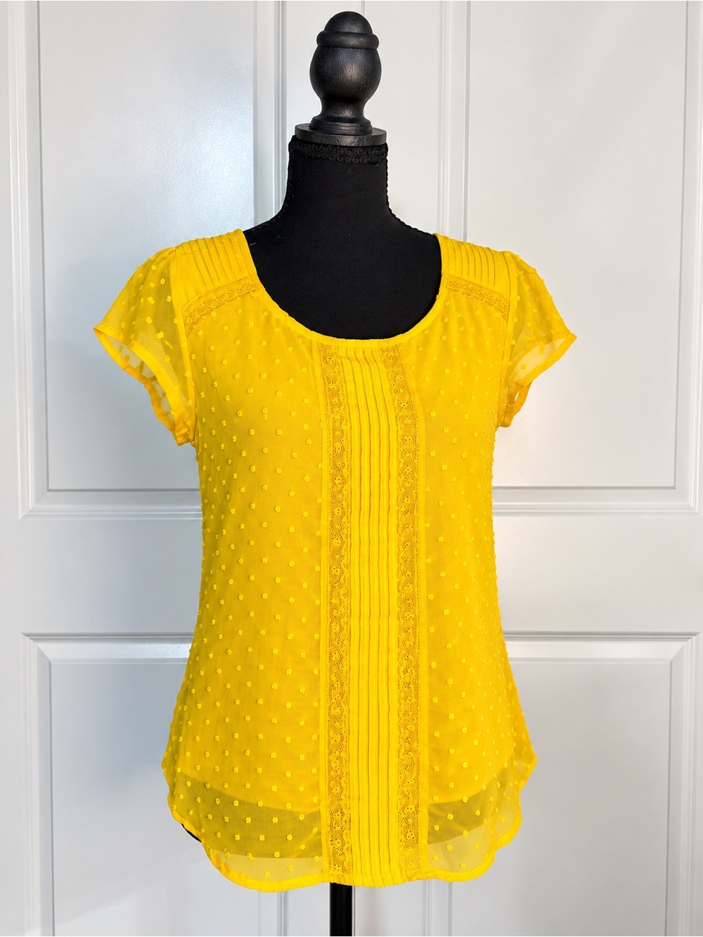 LC Lauren Conrad Yellow Swiss Dot Pintuck Short Sleeve Blouse